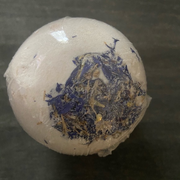 ONE (1) 5.9 oz 50 mg C.B.D Bath 🛀 Bomb - Picture 6 of 9